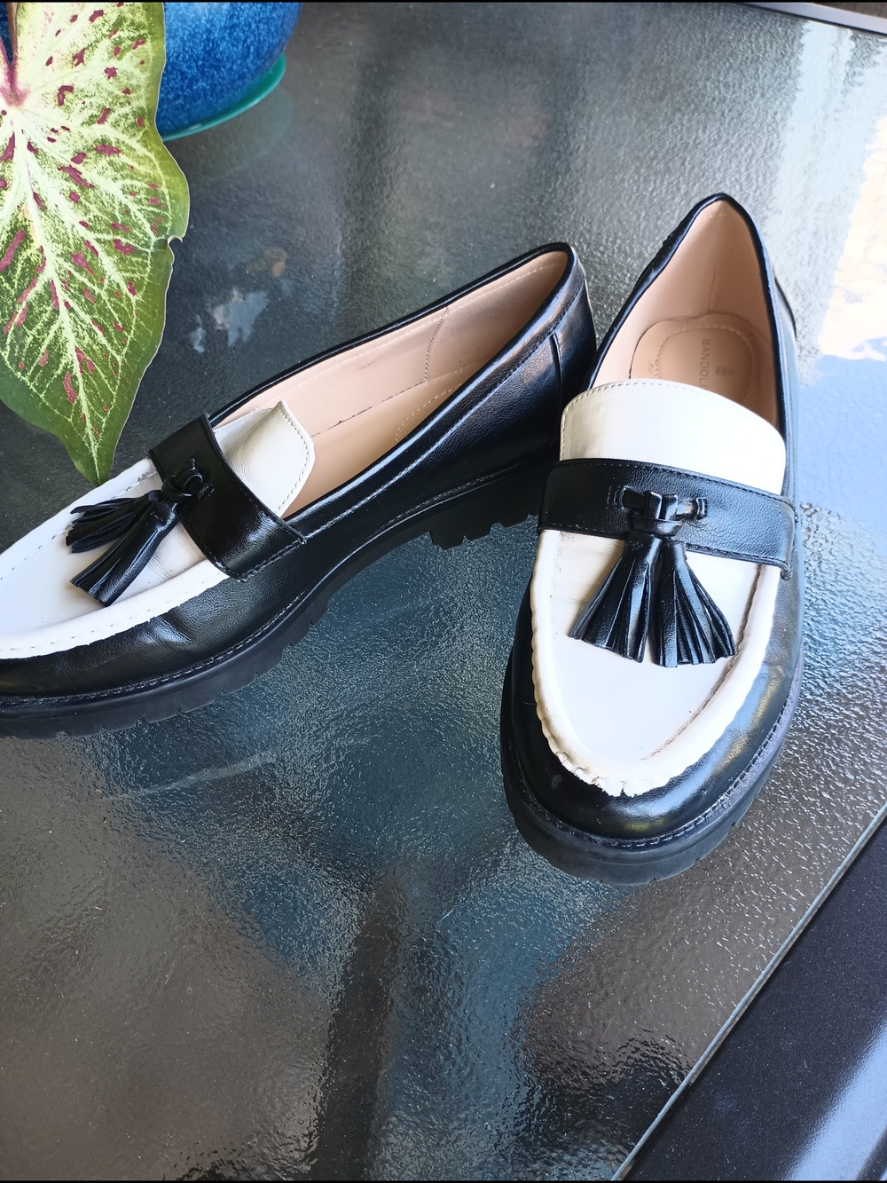 Bandolino Fillus Two Toned Tassel Loafers Sz 9.5 Women's Preppy